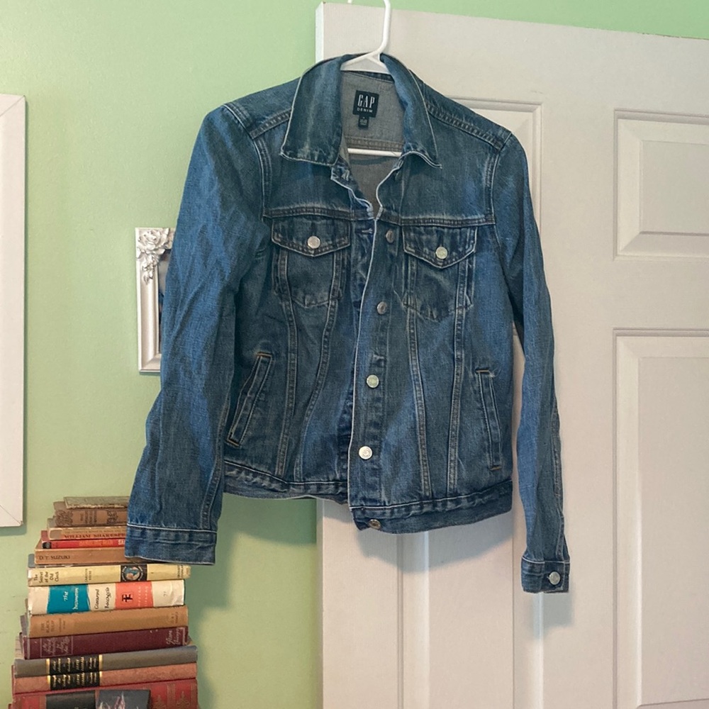 Gap denim jean jacket classic medium prep staple perfect